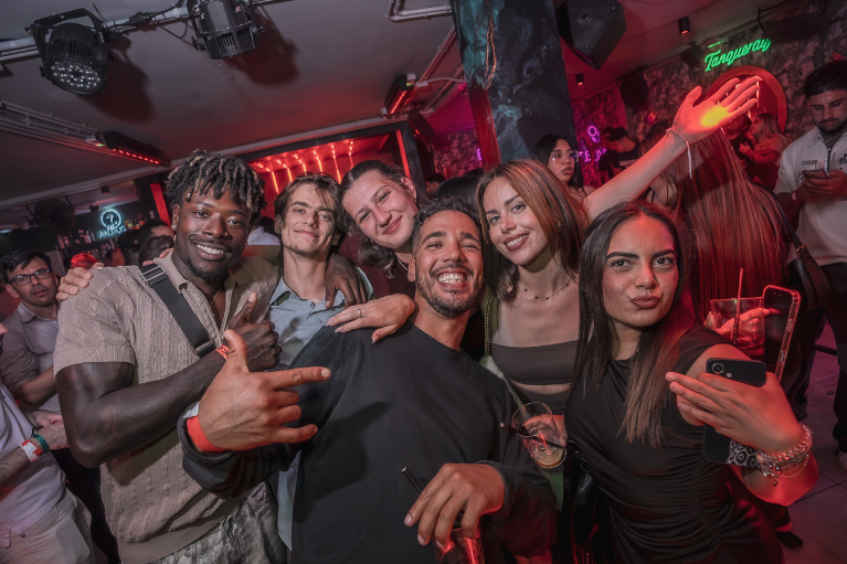 Final de noche en KENDO Lounge